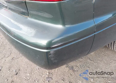 2000 Toyota Camry Le из США, поврежденный, VIN 4T1BG22K5YU927171